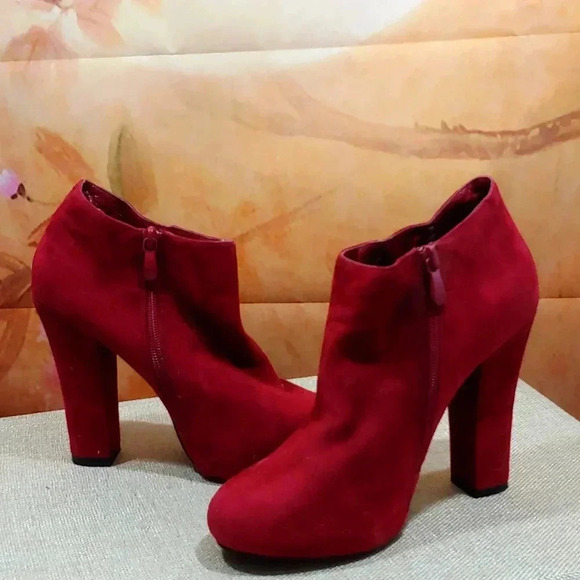 Diba Shoes - Platform ankle booties